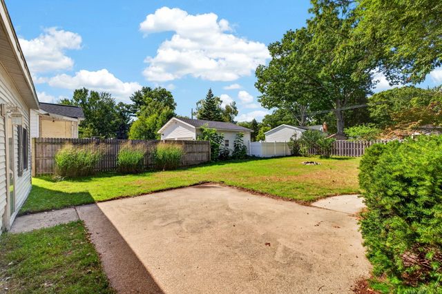 1842 Mills Avenue, North Muskegon City, MI 49445