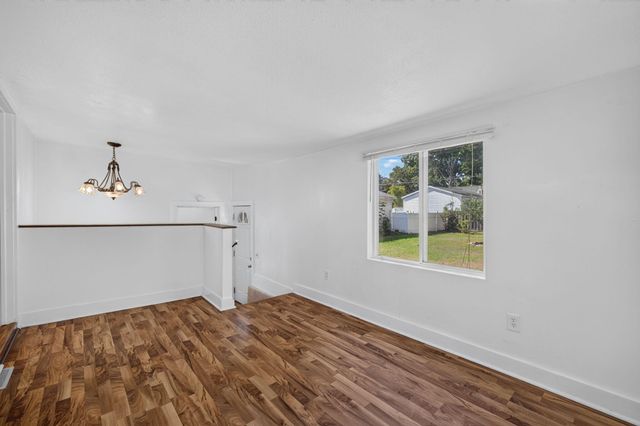 1842 Mills Avenue, North Muskegon City, MI 49445