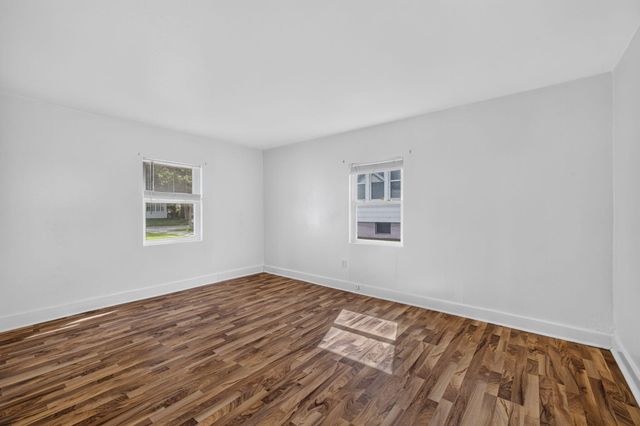 1842 Mills Avenue, North Muskegon City, MI 49445