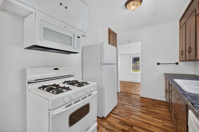 1842 Mills Avenue, North Muskegon City, MI 49445
