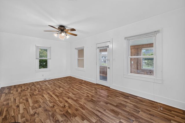 1842 Mills Avenue, North Muskegon City, MI 49445