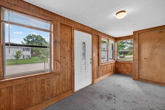 1842 Mills Avenue, North Muskegon City, MI 49445