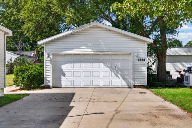 1842 Mills Avenue, North Muskegon City, MI 49445