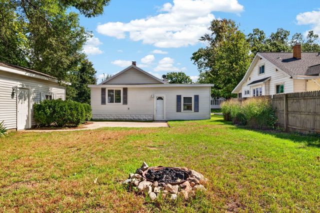 1842 Mills Avenue, North Muskegon City, MI 49445