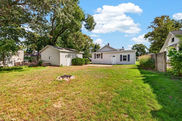 1842 Mills Avenue, North Muskegon City, MI 49445