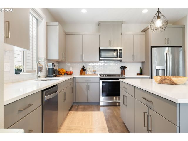 7513 Sw STEINBACH Ter, Beaverton, OR 97007