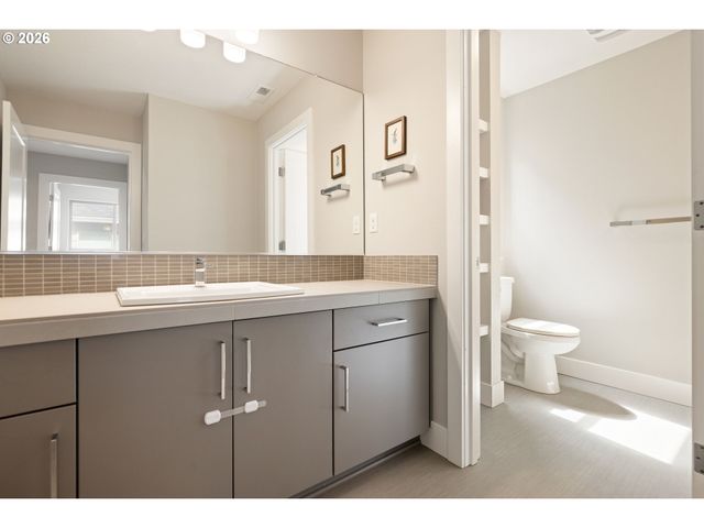 7513 Sw STEINBACH Ter, Beaverton, OR 97007