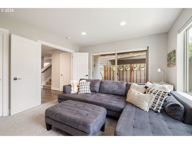 7513 Sw STEINBACH Ter, Beaverton, OR 97007