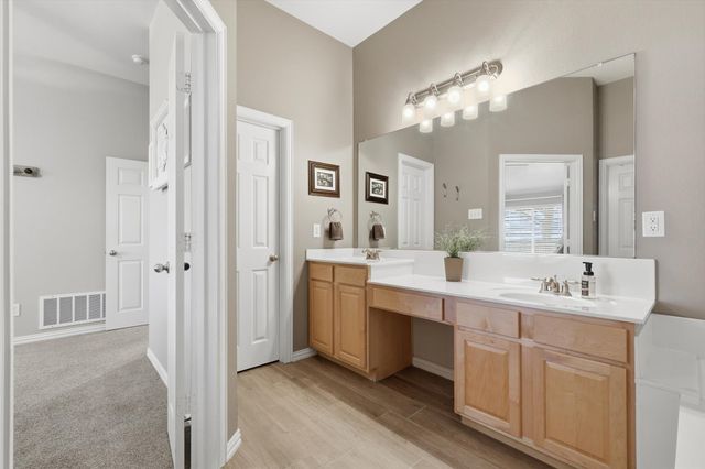 6940 Shoreway Drive, Grand Prairie, TX 75054