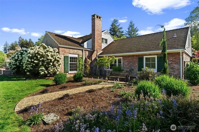 11309 Clovercrest Drive SW, Lakewood, WA 98499