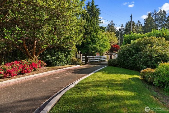 11309 Clovercrest Drive SW, Lakewood, WA 98499