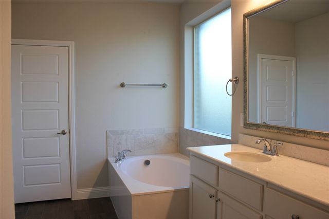 940 Parkside Drive, Argyle, TX 76226