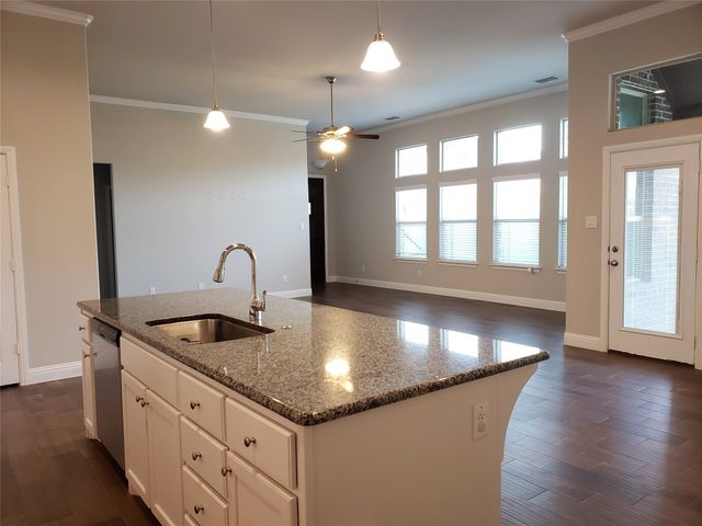 940 Parkside Drive, Argyle, TX 76226