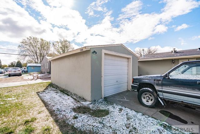 1088 Irving Street, Idaho Falls, ID 83401
