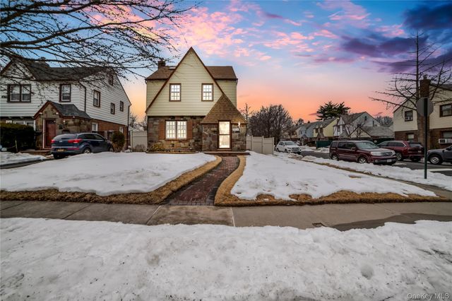 248-21 87th Avenue, Bellerose, NY 11426