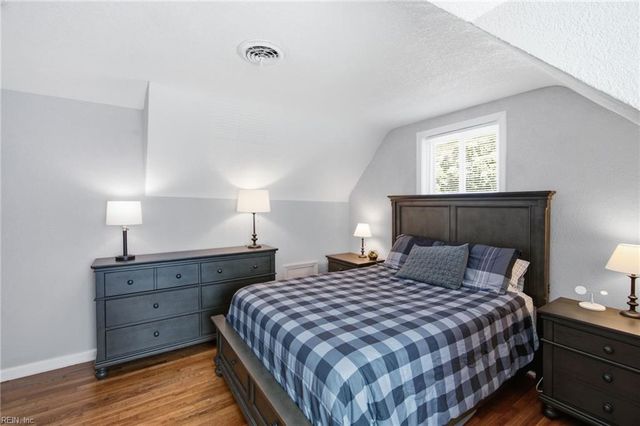 409 Elmont RD, Virginia Beach, VA 23452