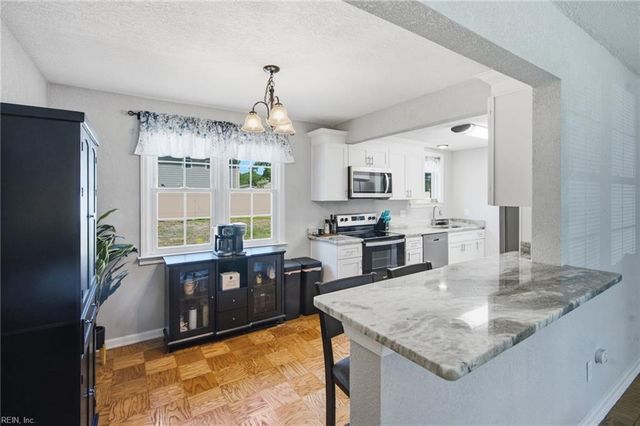 409 Elmont RD, Virginia Beach, VA 23452