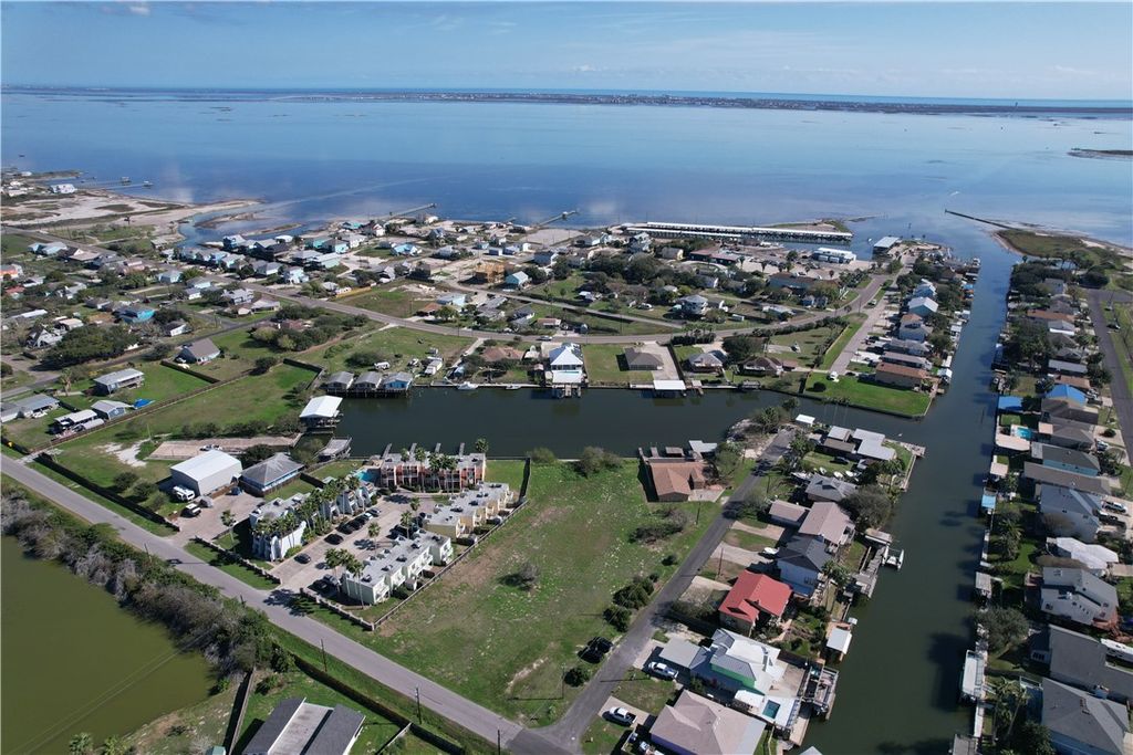 4157 Whiteley Dr, Corpus Christi, TX 78418 — photo 4