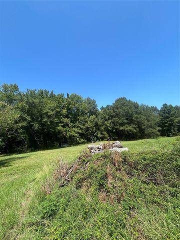 598 FM 195, Clarksville, TX 75426