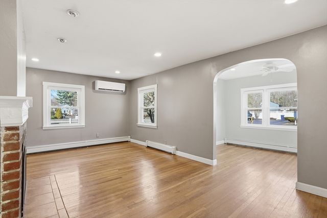 207 Salem Street, Wilmington, MA 01887