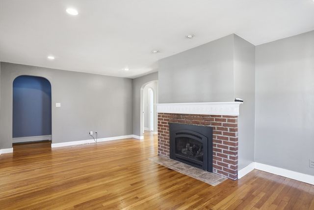 207 Salem Street, Wilmington, MA 01887