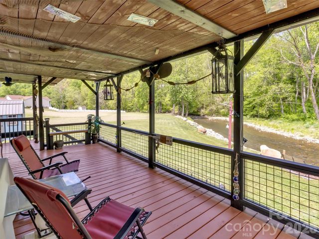 21 Swift Stream Lane, Waynesville, NC 28785