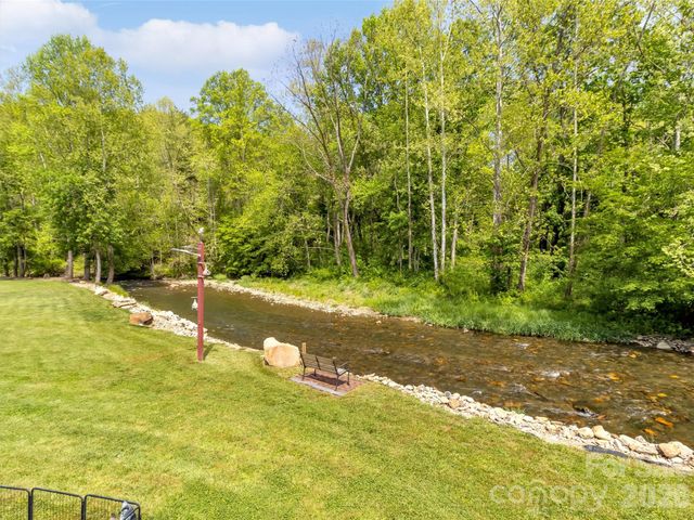 21 Swift Stream Lane, Waynesville, NC 28785