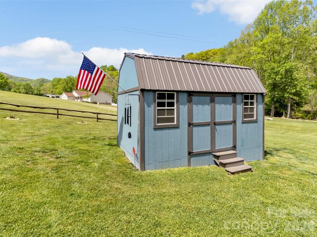 21 Swift Stream Lane, Waynesville, NC 28785