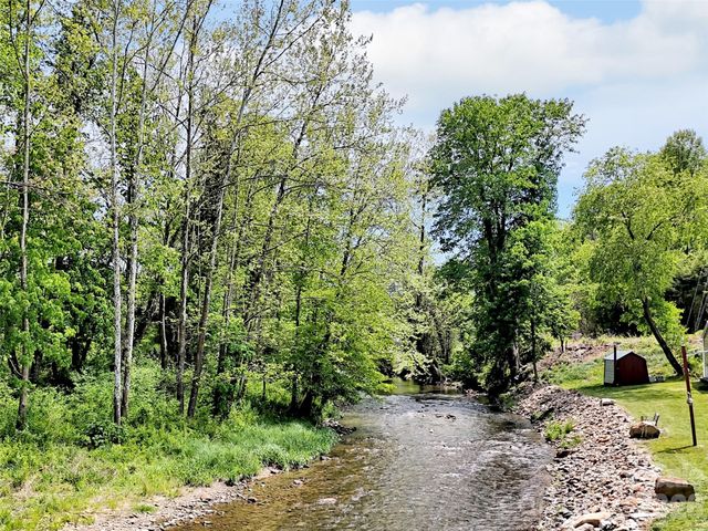 21 Swift Stream Lane, Waynesville, NC 28785