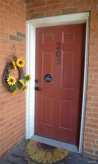 1937 Greenpoint Drive 203, Kirkwood, MO 63122