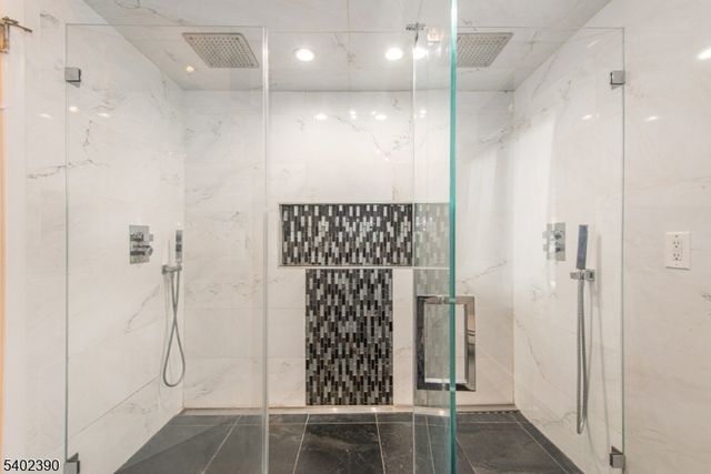 36 Yellow Brick Rd, Wayne Twp., NJ 07470