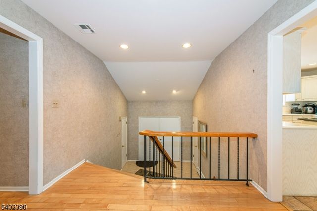 36 Yellow Brick Rd, Wayne Twp., NJ 07470