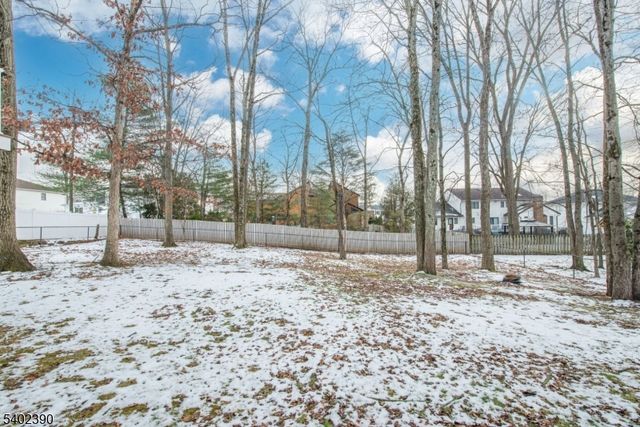 36 Yellow Brick Rd, Wayne Twp., NJ 07470