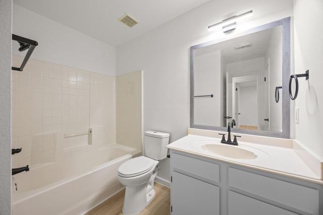 11732 Maybach DR, Del Valle, TX 78617