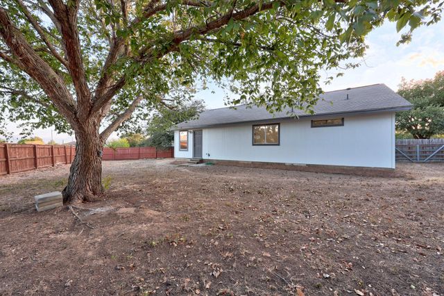 11732 Maybach DR, Del Valle, TX 78617