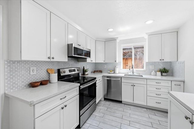 5643 Strawflower, San Jose, CA 95118
