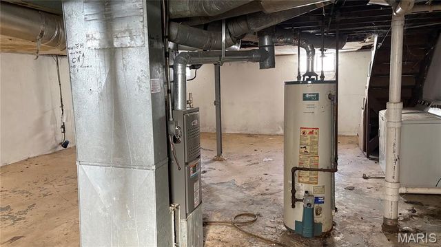 7743 Monroe Drive, St Louis, MO 63133