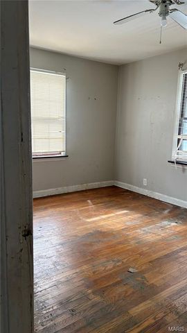 7743 Monroe Drive, St Louis, MO 63133