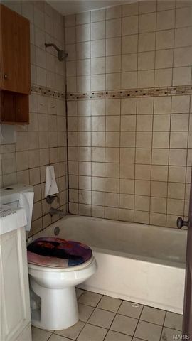 7743 Monroe Drive, St Louis, MO 63133