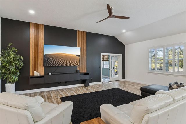 32345 WOLFS TRAIL, Sorrento, FL 32776