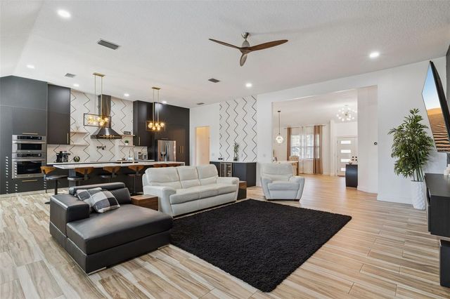 32345 WOLFS TRAIL, Sorrento, FL 32776