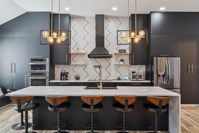 32345 WOLFS TRAIL, Sorrento, FL 32776