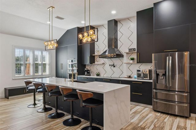 32345 WOLFS TRAIL, Sorrento, FL 32776