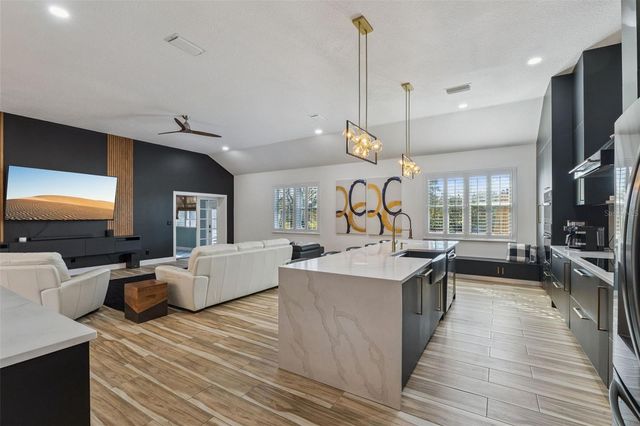 32345 WOLFS TRAIL, Sorrento, FL 32776