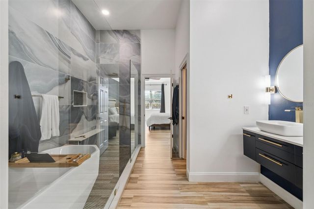 32345 WOLFS TRAIL, Sorrento, FL 32776