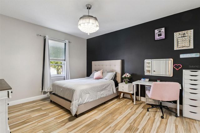 32345 WOLFS TRAIL, Sorrento, FL 32776