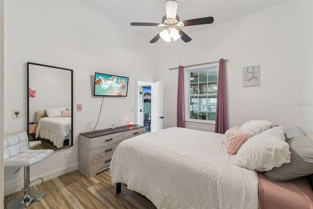 32345 WOLFS TRAIL, Sorrento, FL 32776