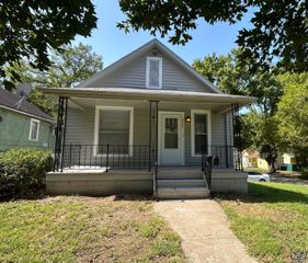 2501 SW Clay ST, Topeka, KS 66611