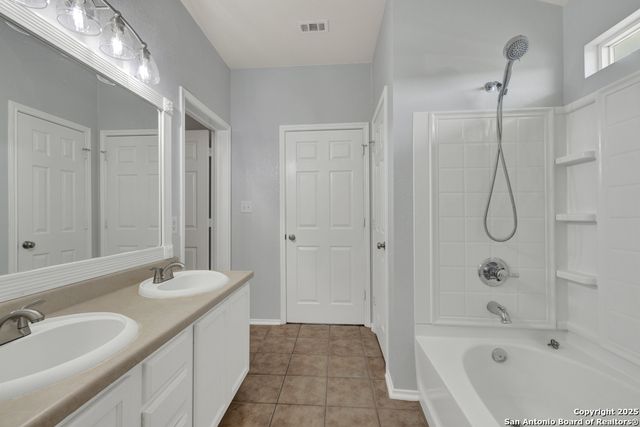 925 Darion, New Braunfels, TX 78130