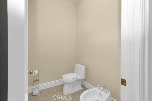 7 Olympic Way, Laguna Hills, CA 92679